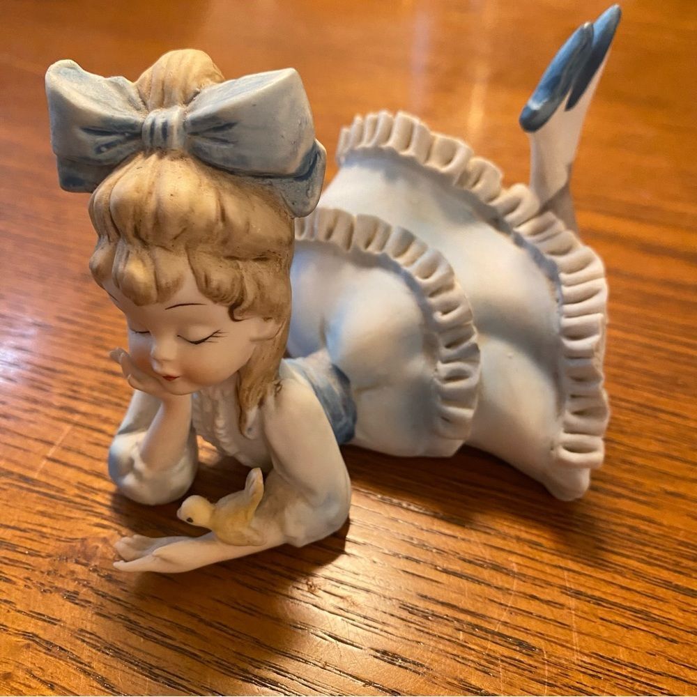 Vintage Lefton Bone China Little Girl with Bird Figurine KW3757
